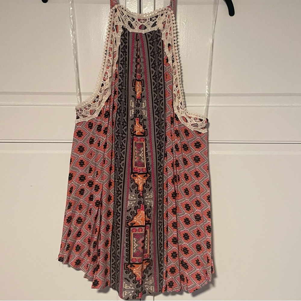 NWOT Boho Altar’d State Large Sleeveless Top